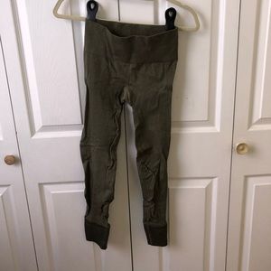 Lululemon 7/8 crops - 4